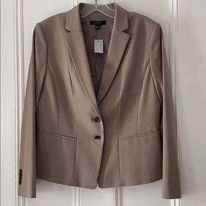 Ann Taylor Petite suit in 12p NWT